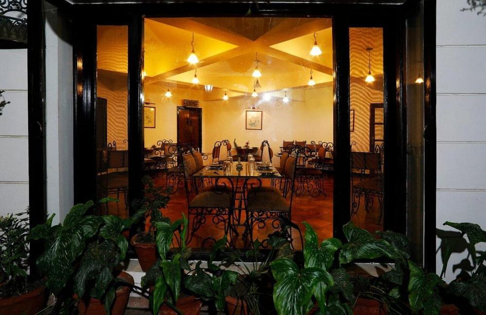 8Fold-Pinecrest By Larisa, Bhimtal Hotel Buitenkant foto