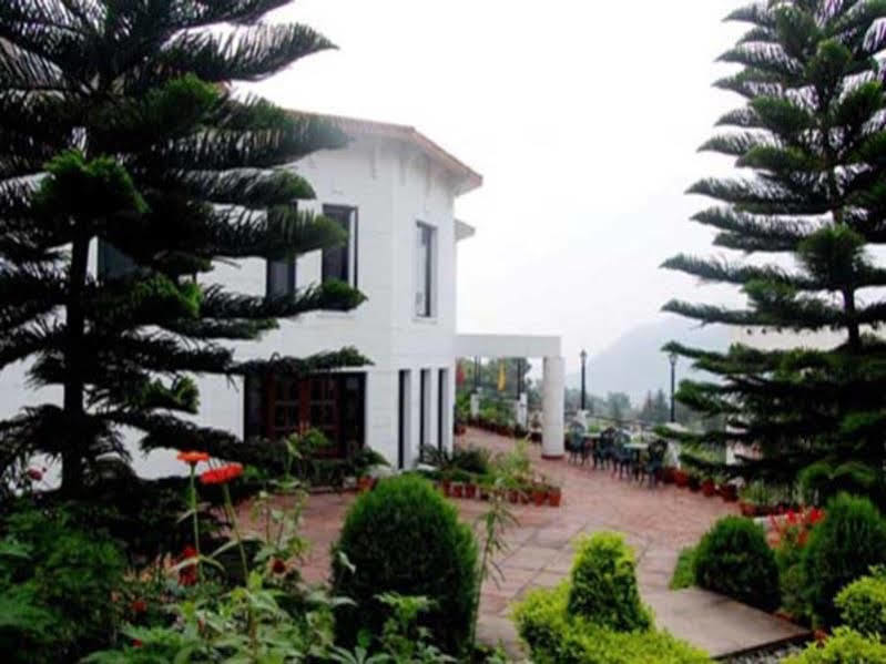8Fold-Pinecrest By Larisa, Bhimtal Hotel Buitenkant foto