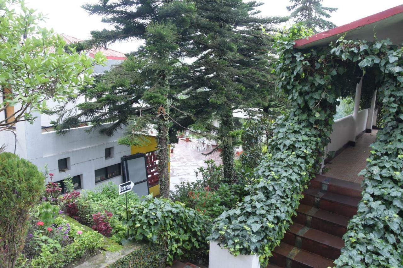 8Fold-Pinecrest By Larisa, Bhimtal Hotel Buitenkant foto