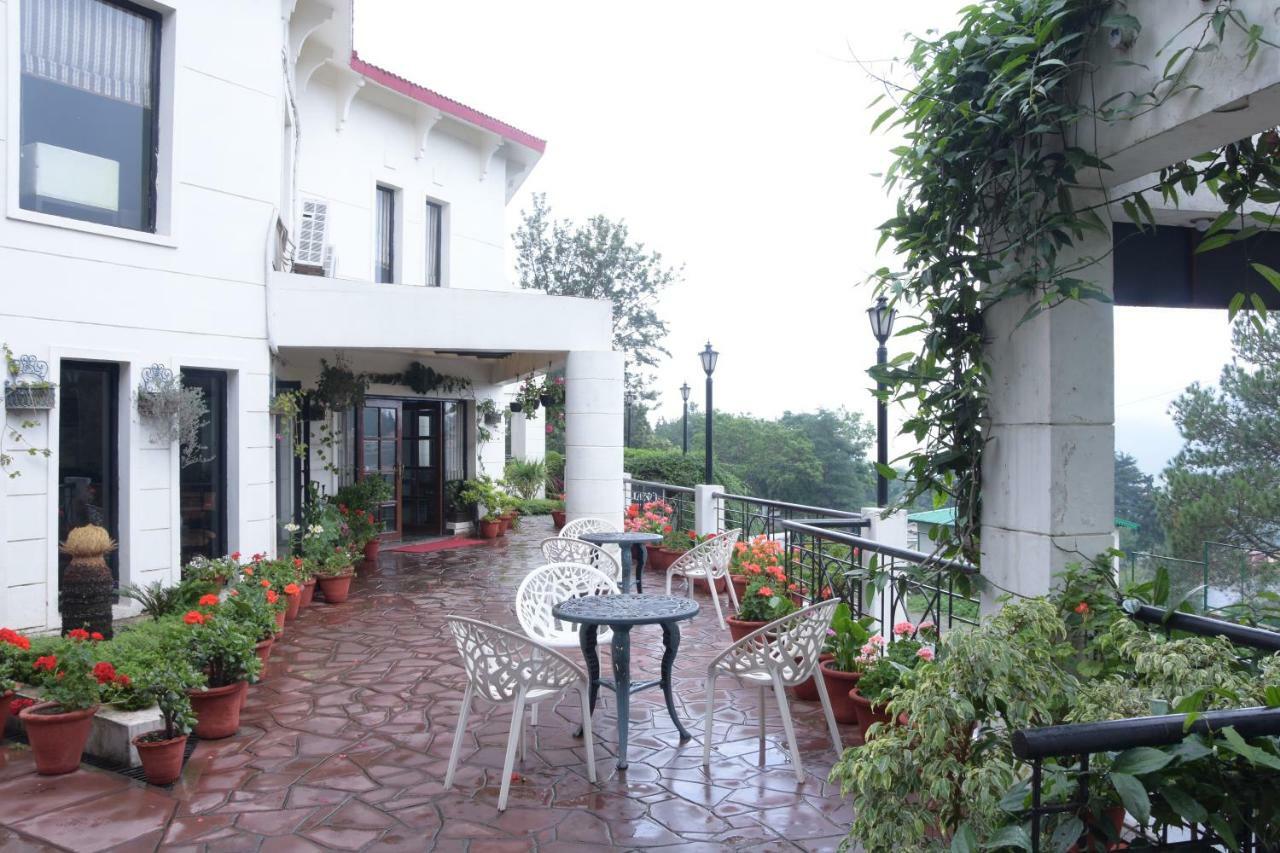 8Fold-Pinecrest By Larisa, Bhimtal Hotel Buitenkant foto